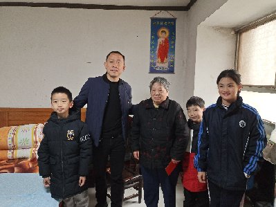咨询管理委员会主任委员许广平