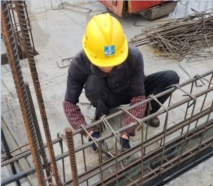 为全面提高建筑工人的职业素质和技能水
